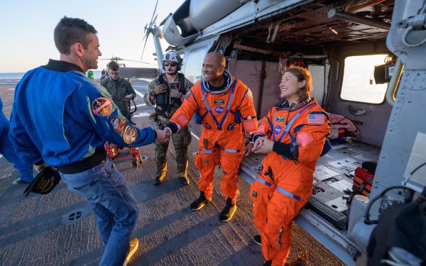 Revenirea COSMICĂ: Ce au simțit astronauții Artemis 2 pe Pământ