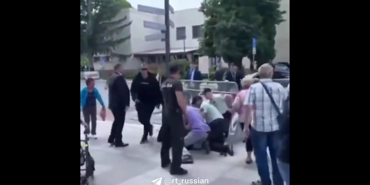 Justiția din Slovacia: Fico, salvat! Atacatorul rămâne după gratii 21 de ani