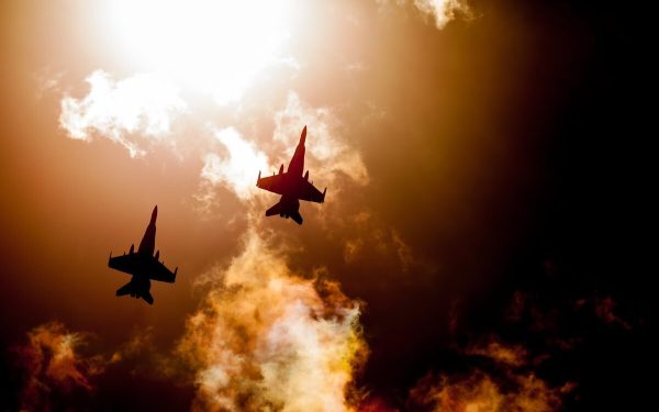 Șoc în aviație: Piloți, prinși cu poze, au prăbușit două avioane militare!