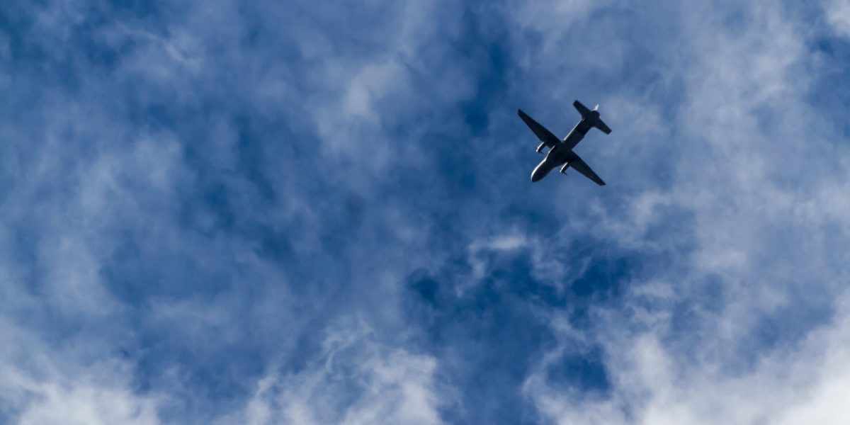 Aviația, revoluție: Paturi la clasa economică și interdicții pentru pasageri