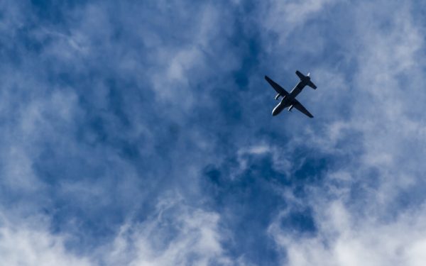 Aviația, revoluție: Paturi la clasa economică și interdicții pentru pasageri