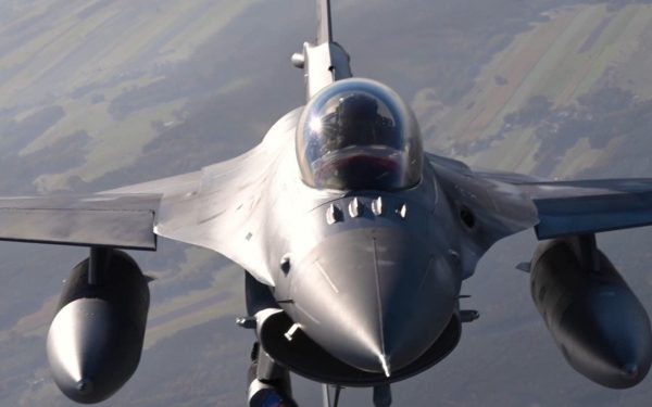 Armata Română, mutare surprinzătoare: două avioane F-16 ridicate de la sol