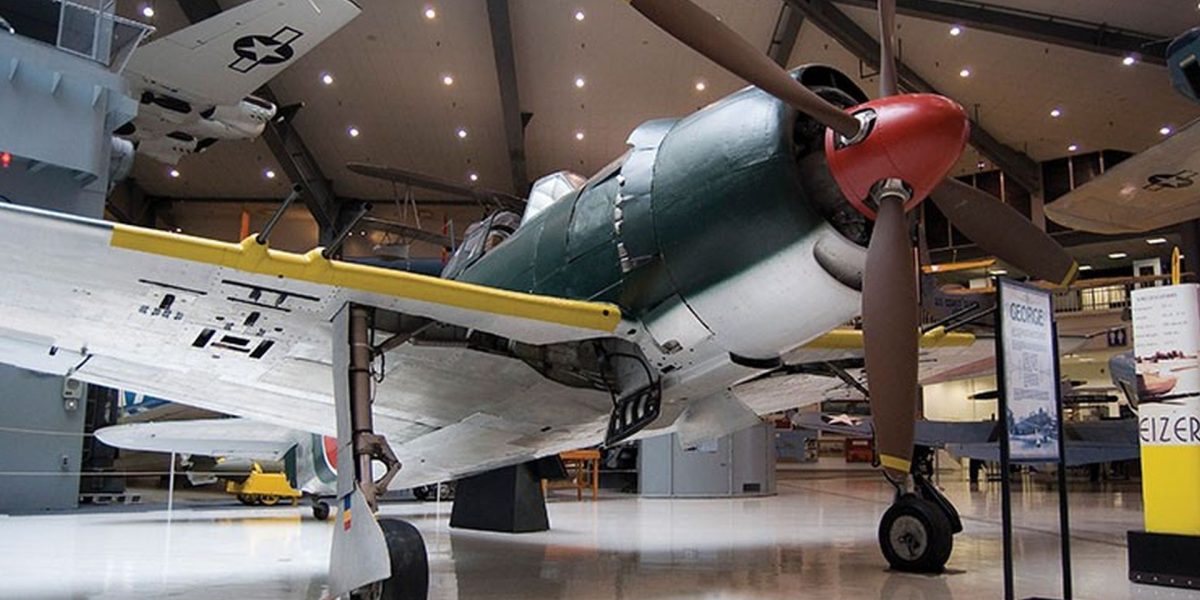 Avion japonez din Al Doilea Război Mondial, recuperat după 80 de ani de la scufundare