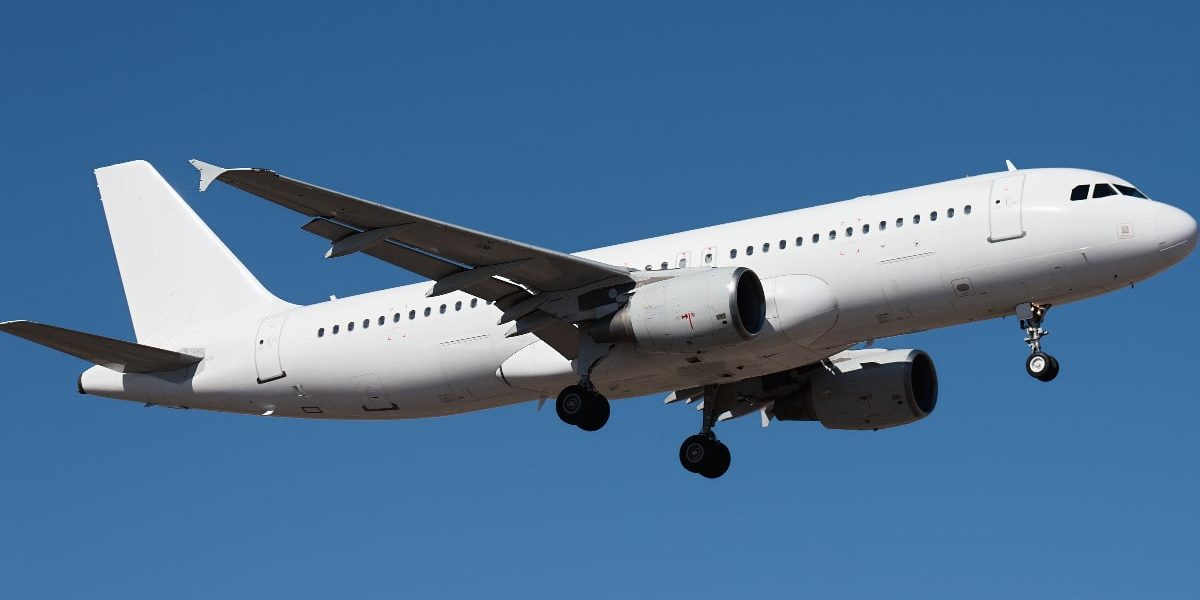 S-a accidentat grav în avionul British Airways: Cere peste 50.000€ despăgubiri