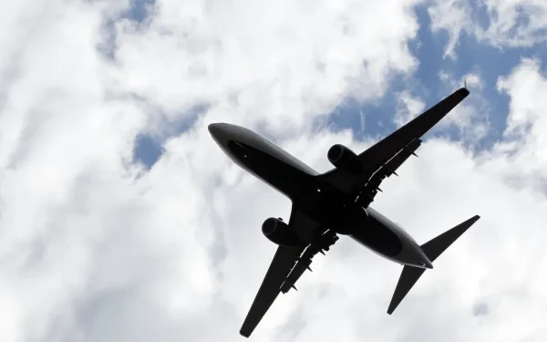 Atenție, Vacanță de Vară! Ce Trebuișe să Știi dacă ai Bilete de Avion