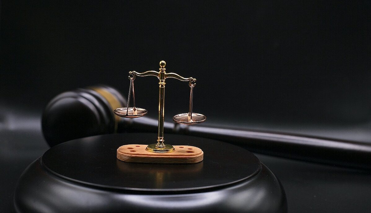 Ministerul Justiției a actualizat onorariile avocaților în materie penală Ministerul Justiției a anunțat, miercuri, că a fost semnat actul adițional prin care sunt actualizate onorariile avocaților