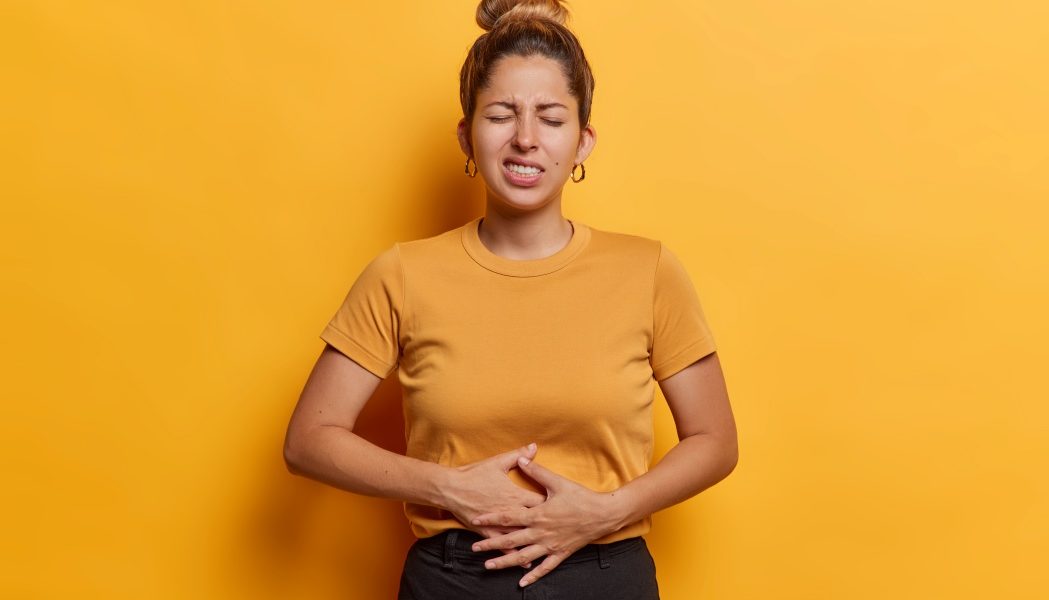 Evită balonarea după masă: Sfaturi simple de la specialiști pentru un abdomen plat