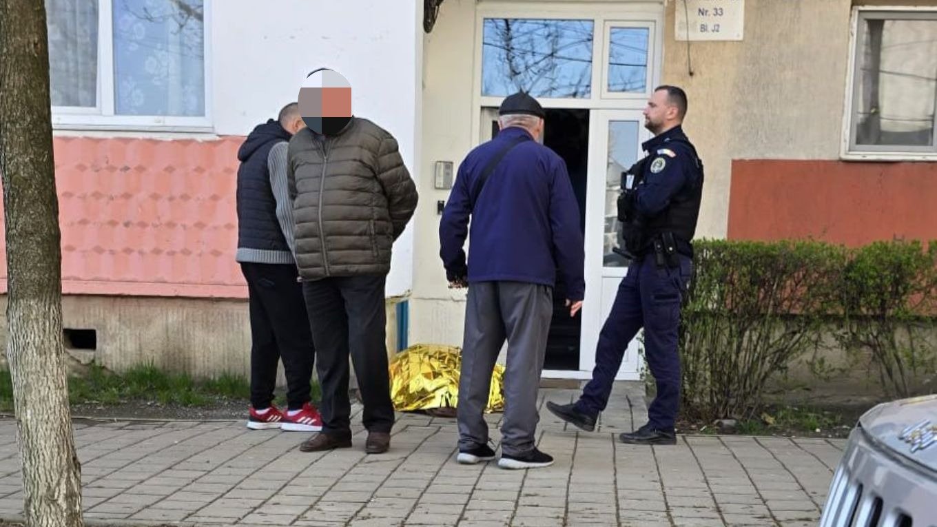 Ieșean de 74 de ani moare după căderea pe scări