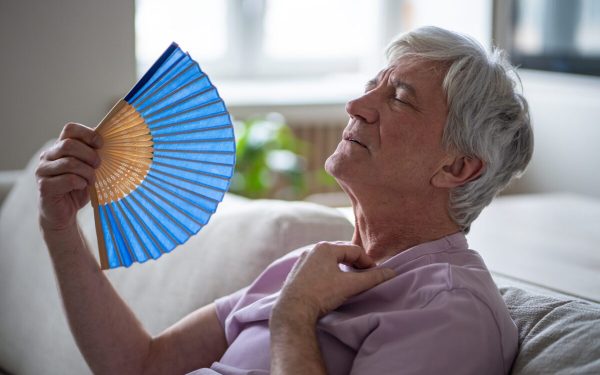 8 motive pentru transpirație excesivă după 40 de ani: Ce se întâmplă cu corpul tău