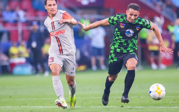 Trei diplome și 99 de meciuri: CV-ul impresionant al fotbalistului