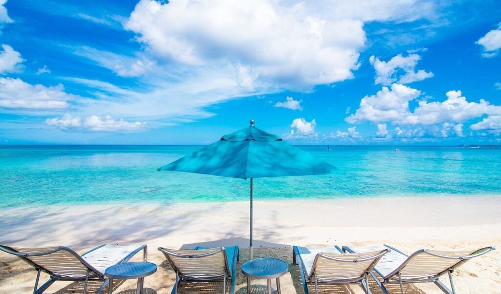 Unde mergi în 2026 la mare mai ieftin ca în România? Țările salvatoare