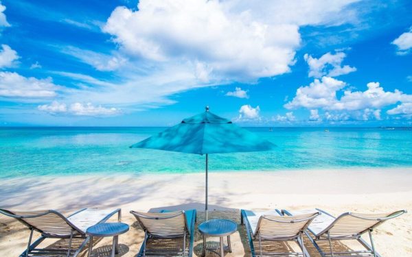 Unde mergi în 2026 la mare mai ieftin ca în România? Țările salvatoare