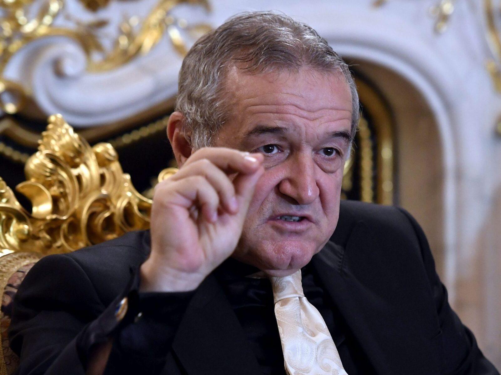 Becali, sfaturi pentru Lucescu jr: „Numai el îl poate ajuta pe Mircea!”