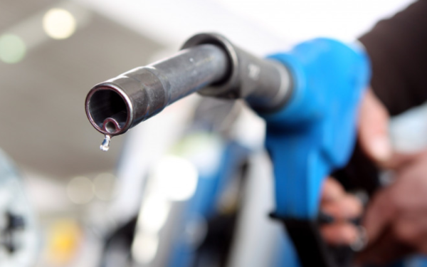 Statul, nu cetățenii, risipește carburant: Unde ar trebui să înceapă raționalizarea