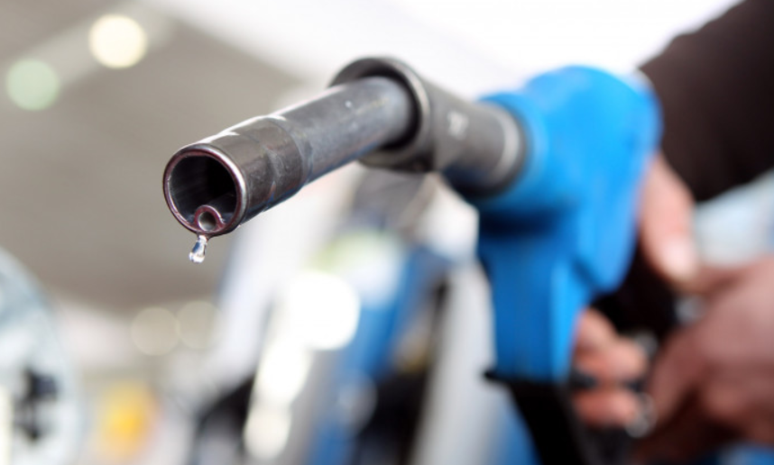 Statul, nu cetățenii, risipește carburant: Unde ar trebui să înceapă raționalizarea