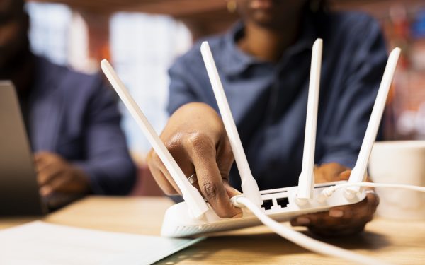 Noua generație wi-fi păcălește! De ce viteza „super” e doar fum?