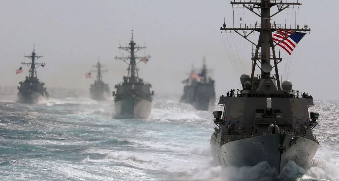 Petrolul, în cădere liberă după blocada SUA asupra Ormuzului