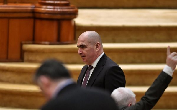 Bolojan: Peste 1.500 de firme au adus pierderi de 14 miliarde lei la bugetul României