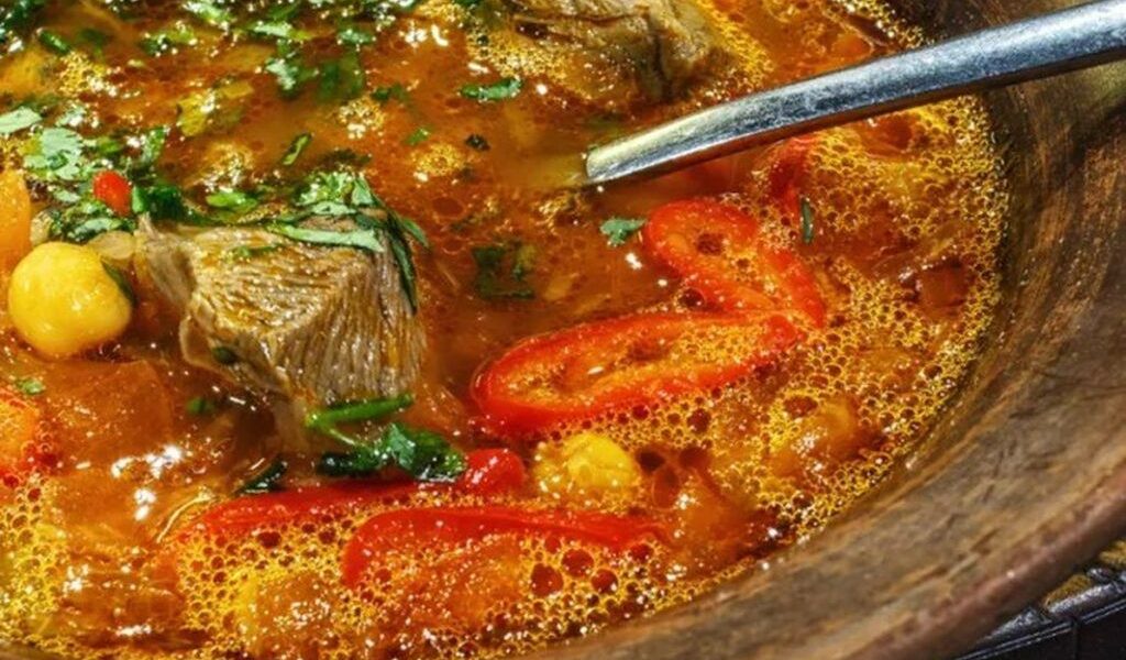 Cine NU are voie la mielul de Paște: Avertismentul medicilor din România