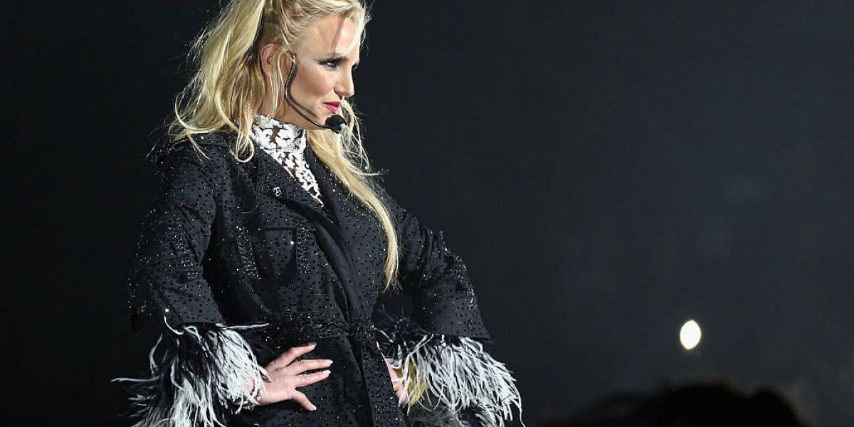 Britney Spears, internată într-o clinică după ce a fost oprită în trafic