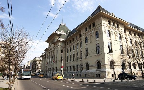 București: Adăposturi anti-caniculă și ger, votate de autorități