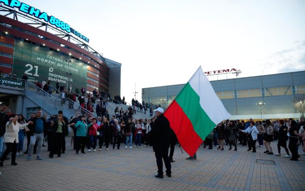 Al optulea vot în 5 ani: România, blocată de criză politică