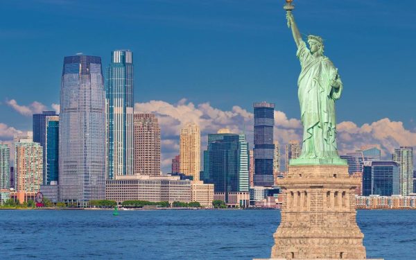 California bate Franța, NEW YORK, peste Europa: SUA, forță economică zdrobitoare