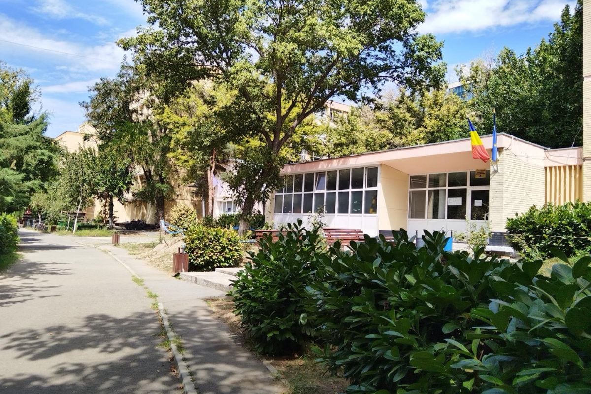 Paștele studențesc: De la „cutia de chibrituri” la papucii de musafir
