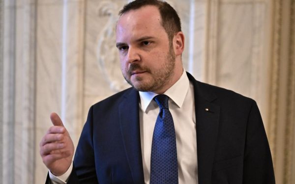 România așteaptă răspunsul PFIZER: Datoria, convertită în medicamente inovative?