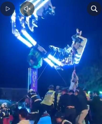 Carusel în Caransebeș: 17 copii blocați, 6 cu atac de panică. Pompierii au intervenit