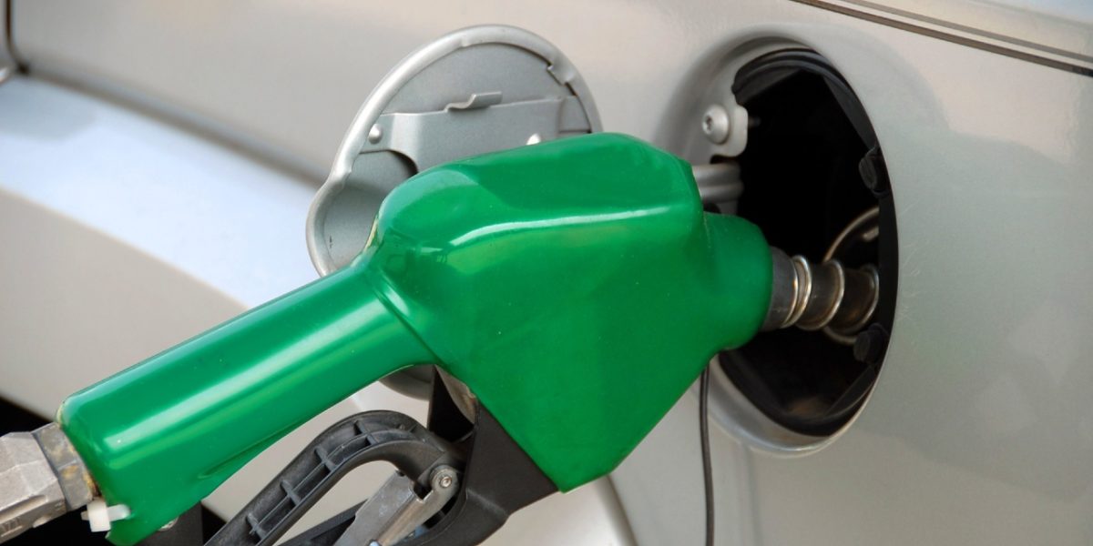 Preț carburanți, 22 aprilie 2026: Vești bune pentru șoferi în România, cât costă un plin