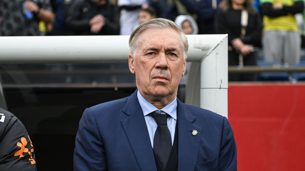 Carlo Ancelotti, noul selecționer al naționalei Braziliei Legendarul antrenor Carlo Ancelotti, în vârstă de 66 de ani, a decis să își schimbe cariera după mai mulți ani de succes în cluburile europene și a acceptat oferta de a prelua echipa națională a Braziliei