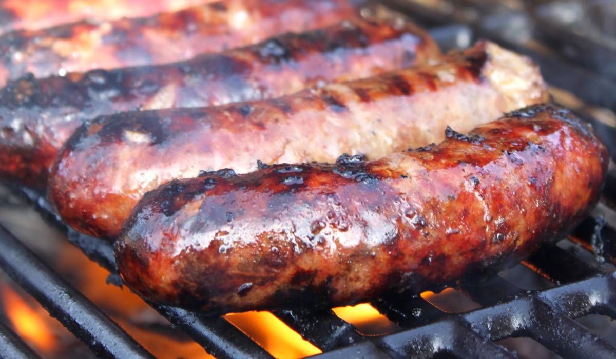 Cârnații suculenți și negriți dacă renunți la acest obicei