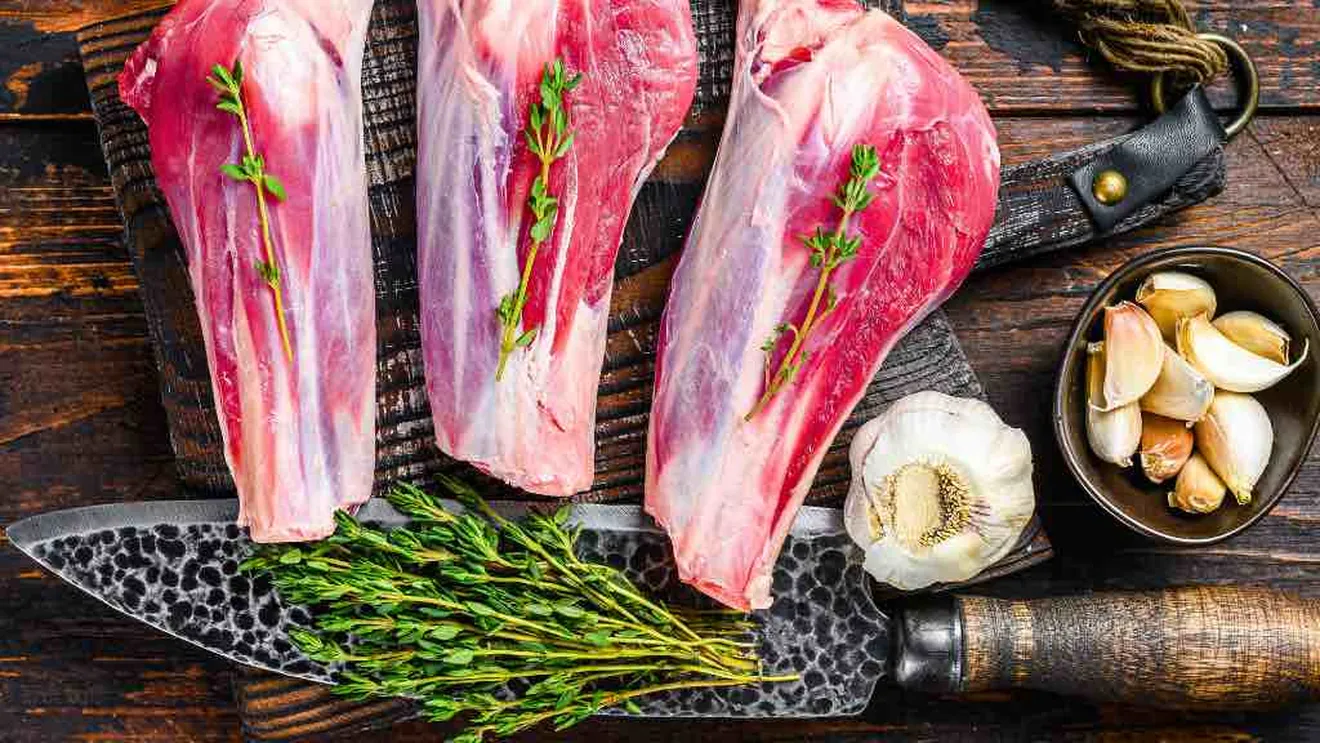 Alternativa sănătoasă pentru masa de Paște: iedul și iepurele câștigă teren în rândul românilor În ultimii ani, consumul de miel a rămas tradițional în mesele de Paște din România, însă interesante tendințe de alternativă sănătoasă apar pe piață