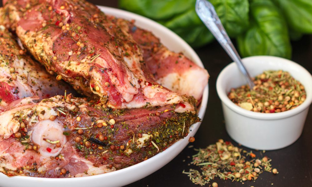 Cum scapi de mirosul de miel? Trucuri simple, gust desăvârșit pentru Paște!