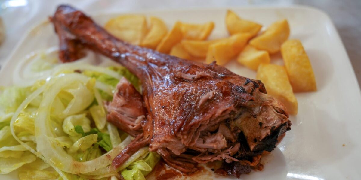 Cinci garnituri gustoase și sănătoase pentru mielul de Paște