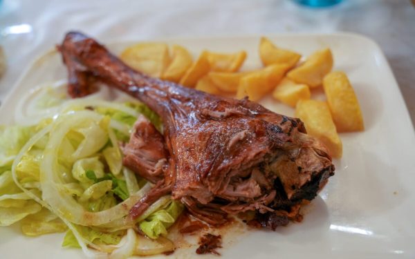 Cinci garnituri gustoase și sănătoase pentru mielul de Paște