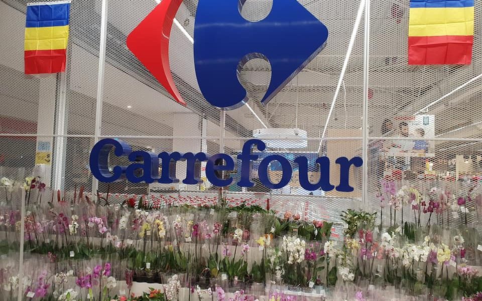 Doar un mall din București va fi deschis de Paști, restul închiși