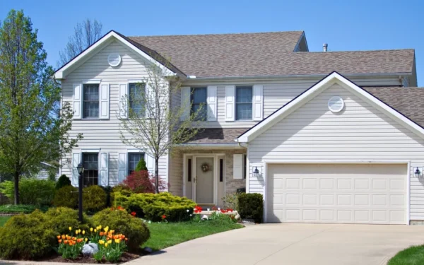 Amenzi GRELE pentru românii cu curți: Primăriile au pornit controale!