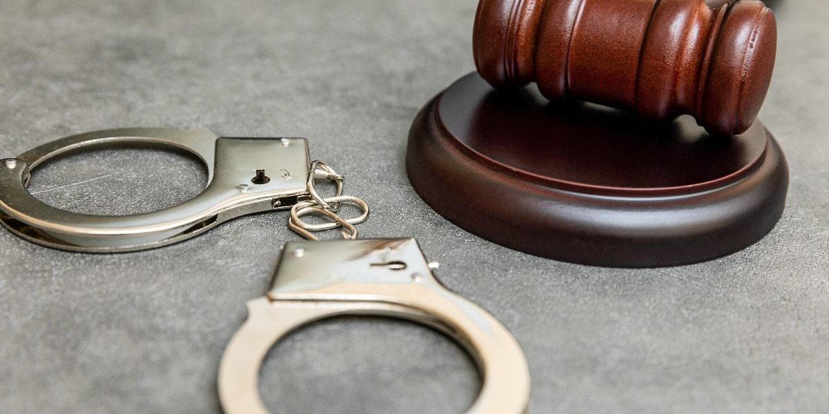 Nouă români și o femeie au păcălit Poliția din Austria: 160.000 de euro furați!