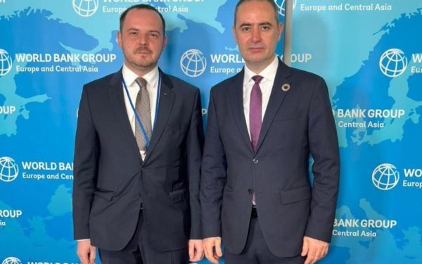 Rogobete și Nazare, negocieri-fulger cu Pfizer. Datoria, pe tapet