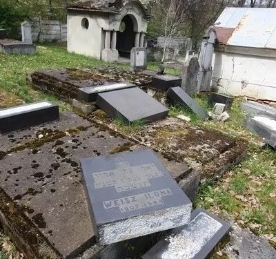 Ambasada Israelului, reacție dură după profanarea cimitirului din Reghin