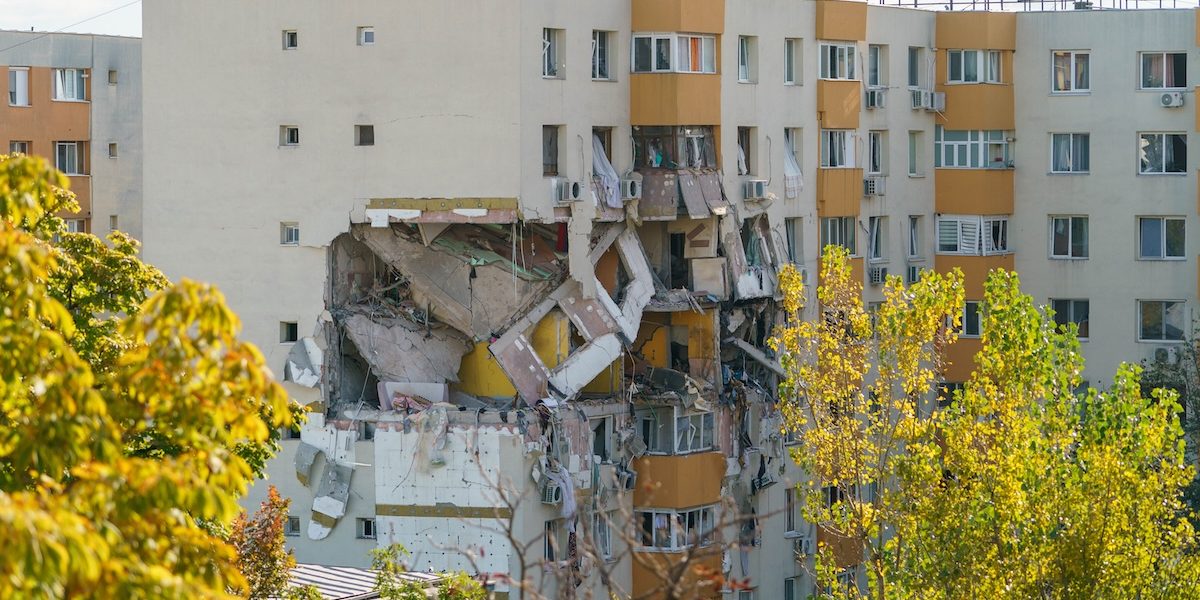 Blocul din Rahova: Dramă după explozie. Bucureștenii așteaptă actele după 6 luni