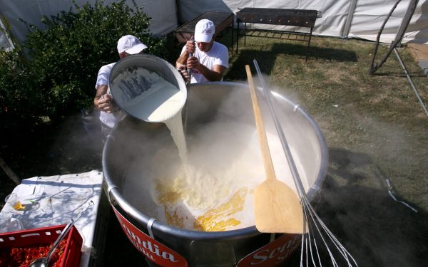 Ciorba de burtă: Mâncare, polemici și orgolii. Rețeta buclucașă a românilor