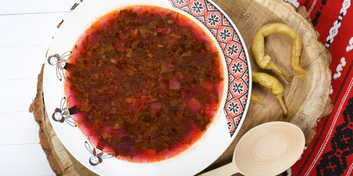 Cum prepari ciorba de lobodă perfectă: secrete din bucătărie!