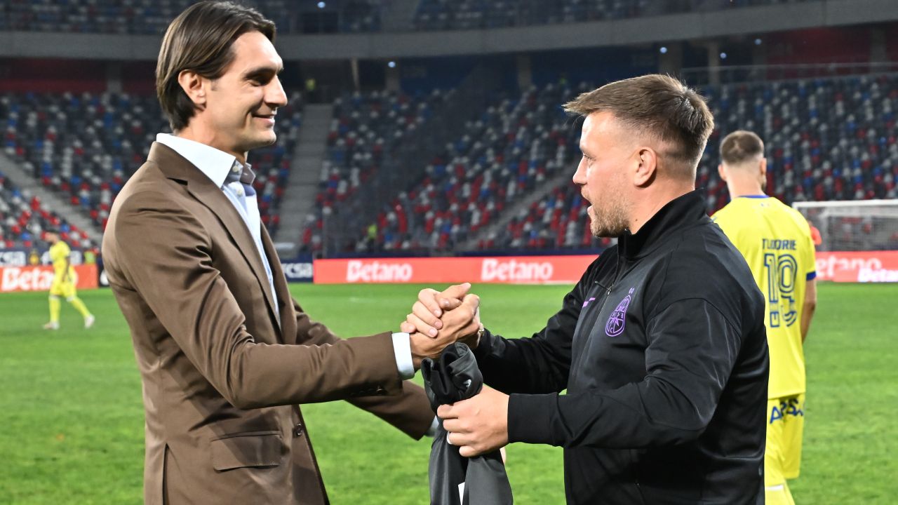 Ciprian Tătărușanu își încheie cariera de fotbalist la 38 de ani Fostul portar român Ciprian Tătărușanu a anunțat oficial retragerea din activitate, la vârsta de 38 de ani, după o carieră care i-a adus recunoaștere pe plan național și internațional