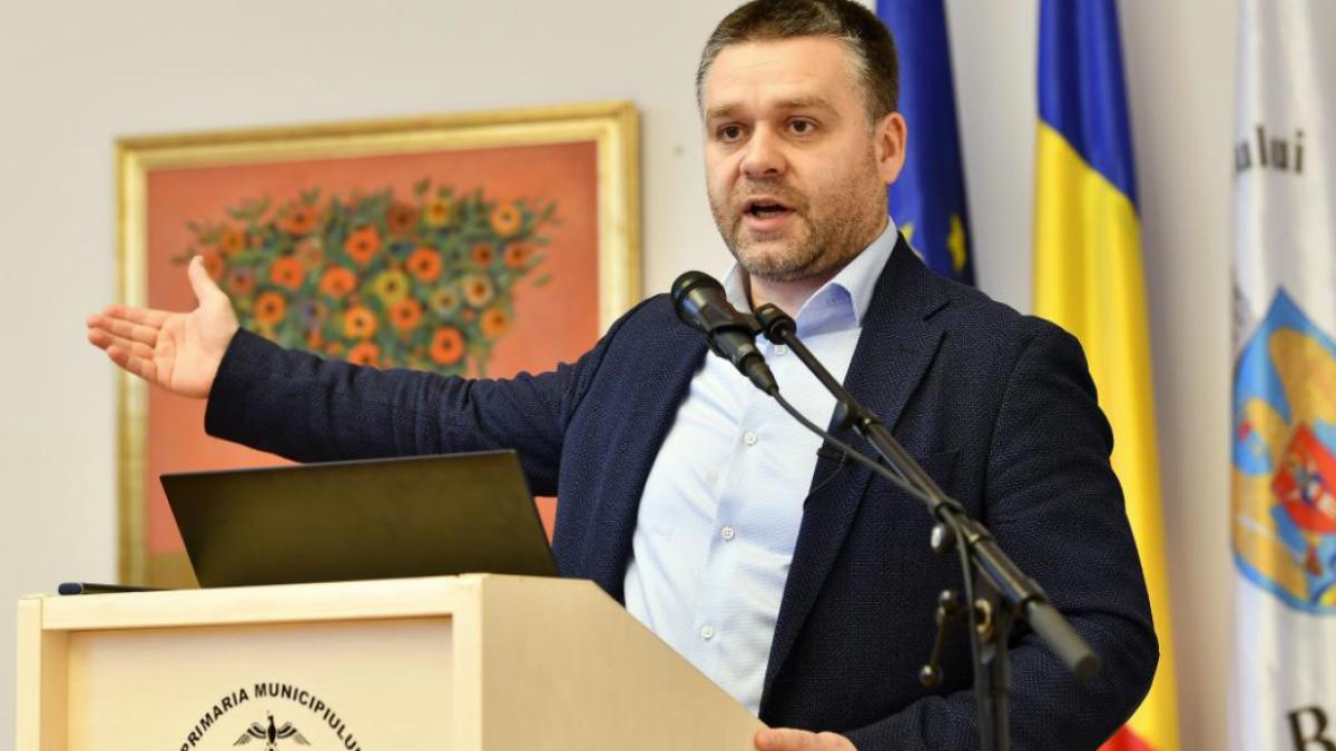 Primarul Capitalei, Ciprian Ciucu, a anunțat luni o serie de măsuri ample pentru reformarea a șapte instituții culturale subordonate Primăriei București, vizând reducerea programelor cu impact redus și realinierea acestora la noile obiective ale administrației