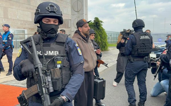 Coiful de la Coțofenești și brățările dacice, acasă: Tezaurul a revenit în România