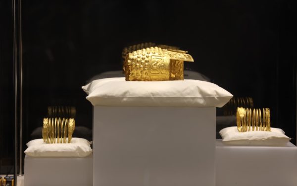 Coiful de la Coțofenești și brățările dacice, expuse la București!