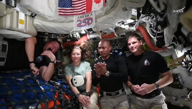 Echipajul Artemis II, emoționat după zborul lunar: Pământul, o barcă salvatoare